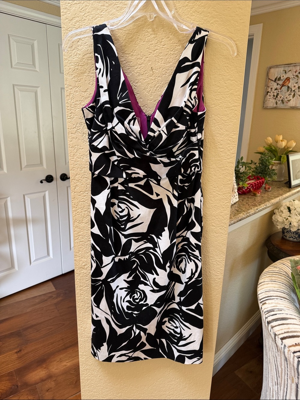 Donna Ricco Black & White Floral Midi Sheath Dress with Hot Pink Lining